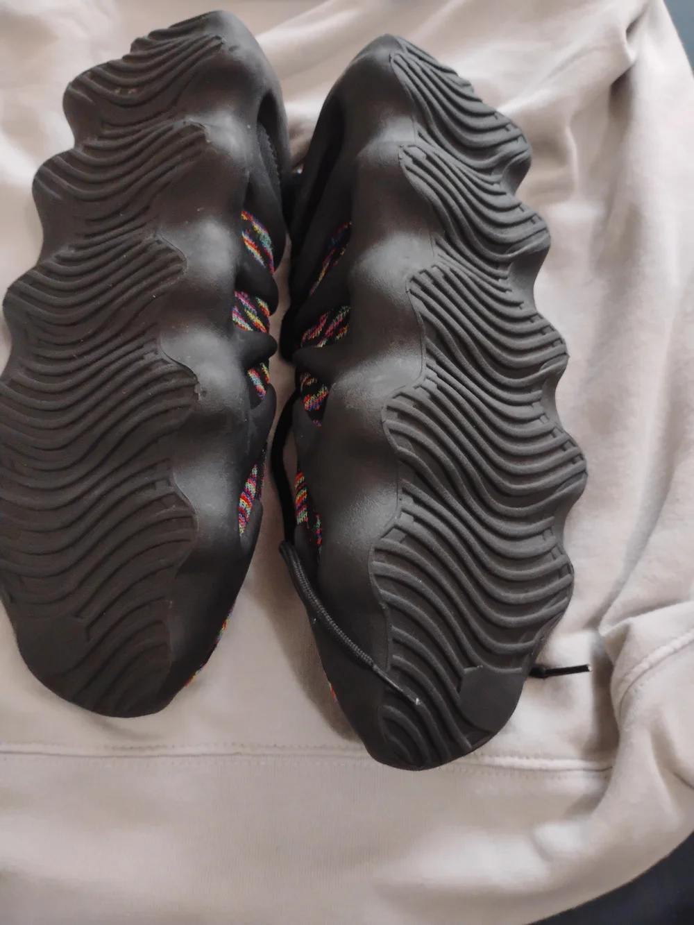 Men's Black Knit Lace-Up Sneakers with Multicolor Pattern  Size 14